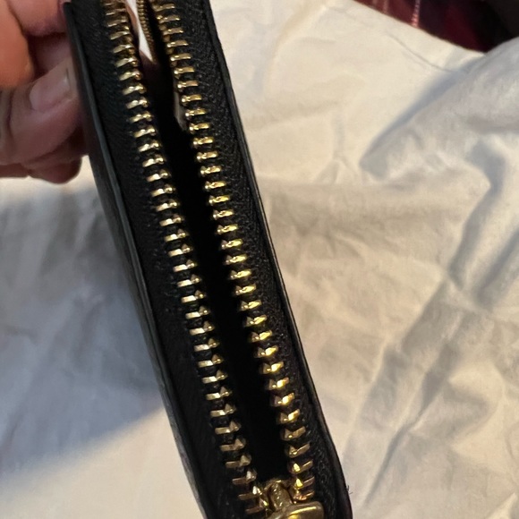 Tory Burch Authentic Wallet - Picture 6 of 8